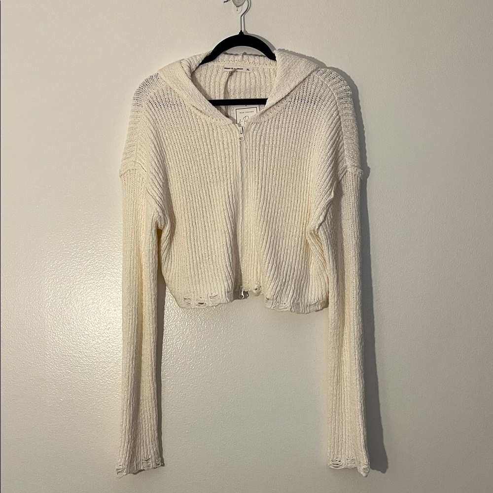 Moon & Madison | New cropped hooded cable knit sweater Womens size XL cream hood